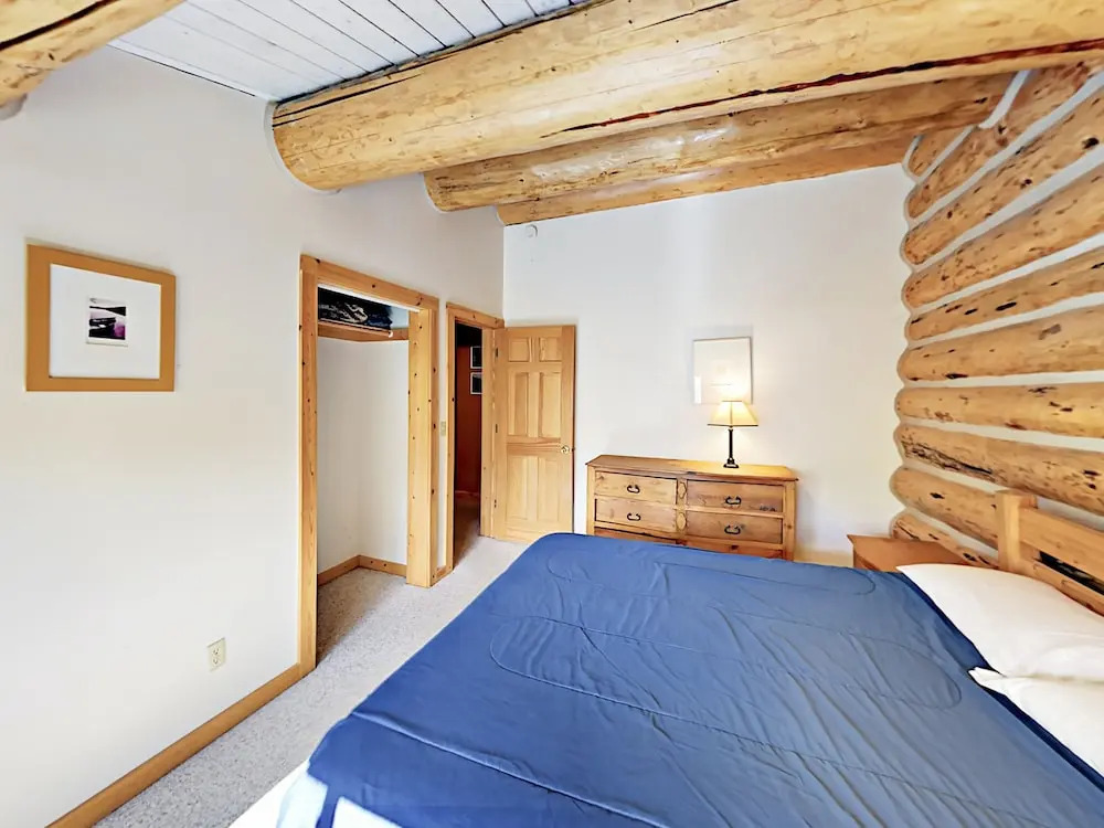 Wildernest Home 6 Bedrooms 3.5 Bathrooms Home
