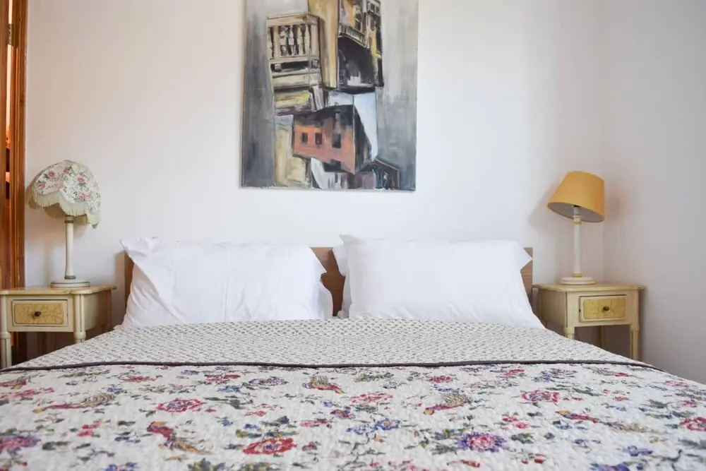 Charming Ground Floor in Edwardian Railway Cottage