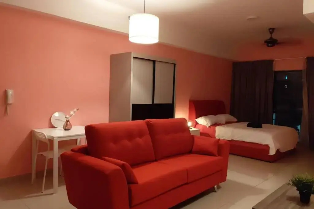 HA213-Pool view Studio unit-Hyve-Cyberjaya- Free WiFi - Free parking-Netflix