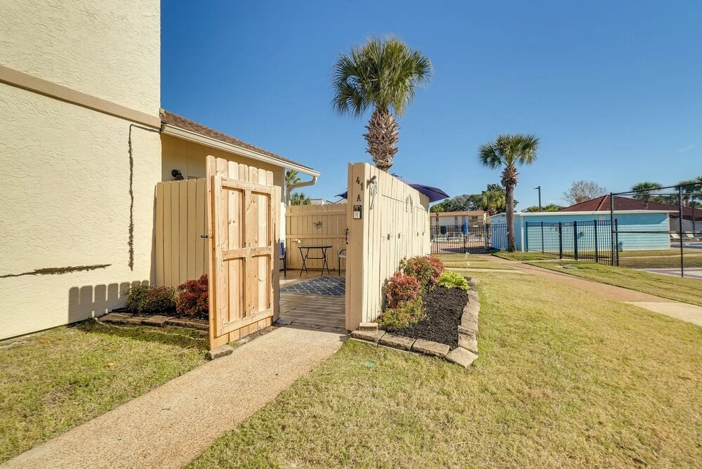 2 Units at Horizon South Resort! Walk to Beach