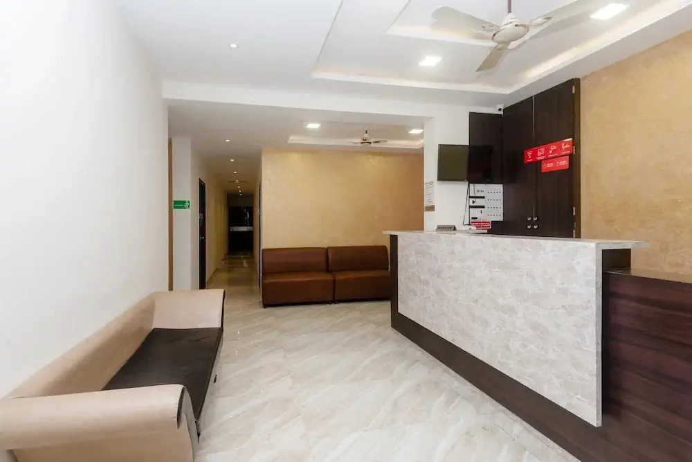 Hotel Everest Inn