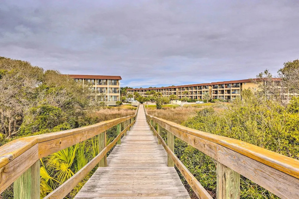 Top Floor Oceanview King Villa - Oceanfront Resort