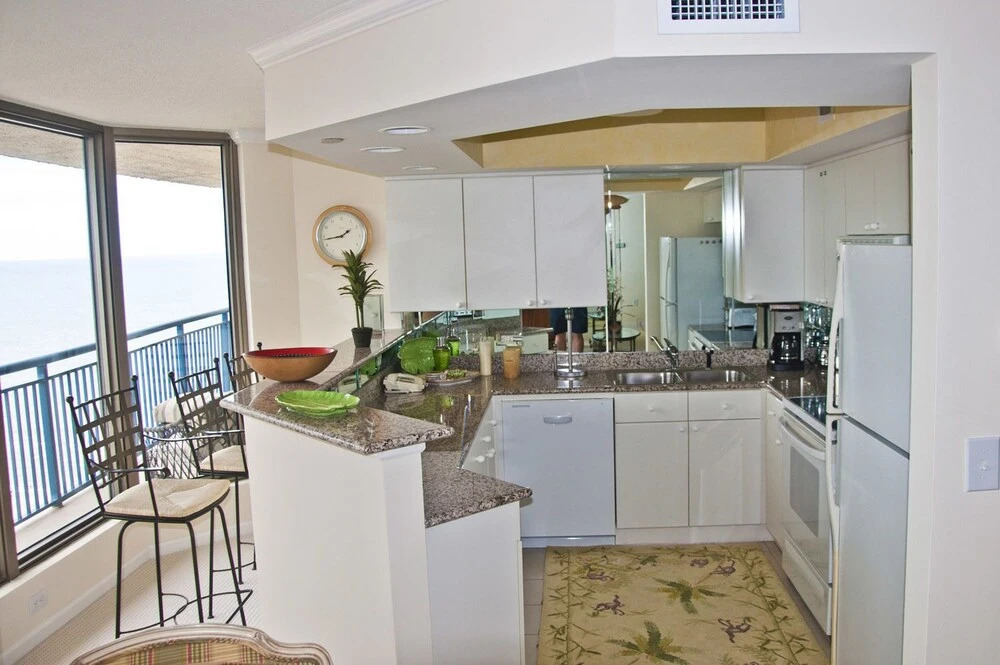 Brighton Tower 2105 2br 2ba Penthouse! 2 Bedroom Condo