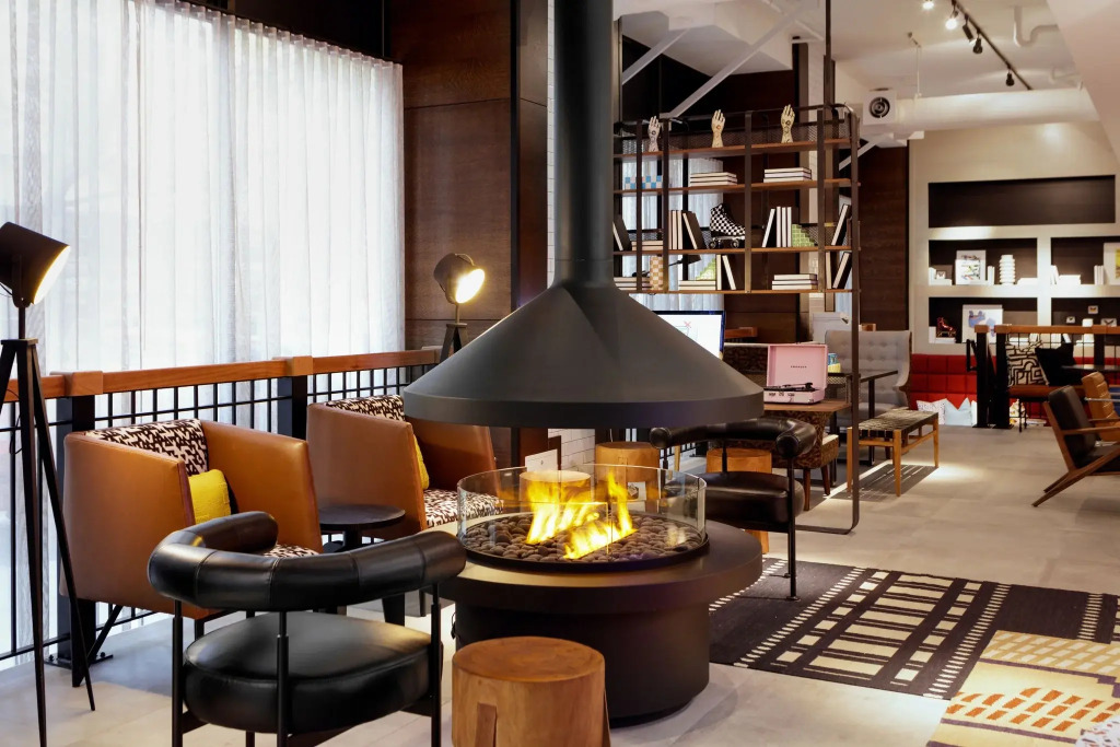 Moxy Richmond Downtown