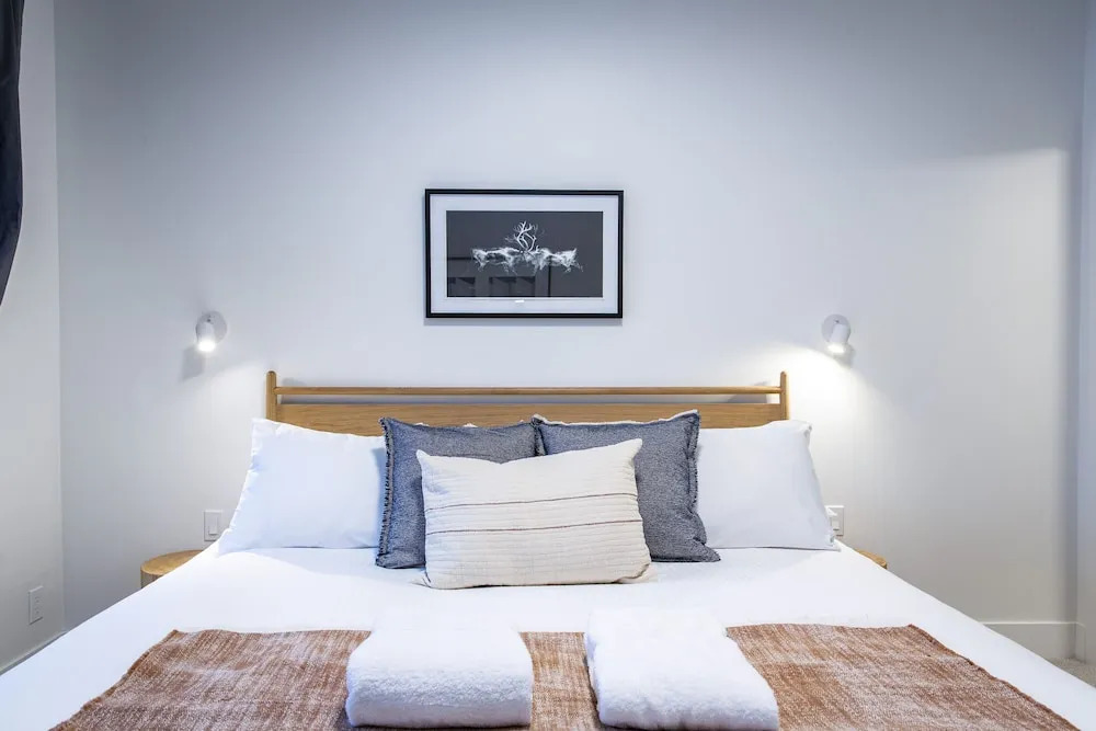 Tumbledown Condo By Revelstoke Vacations