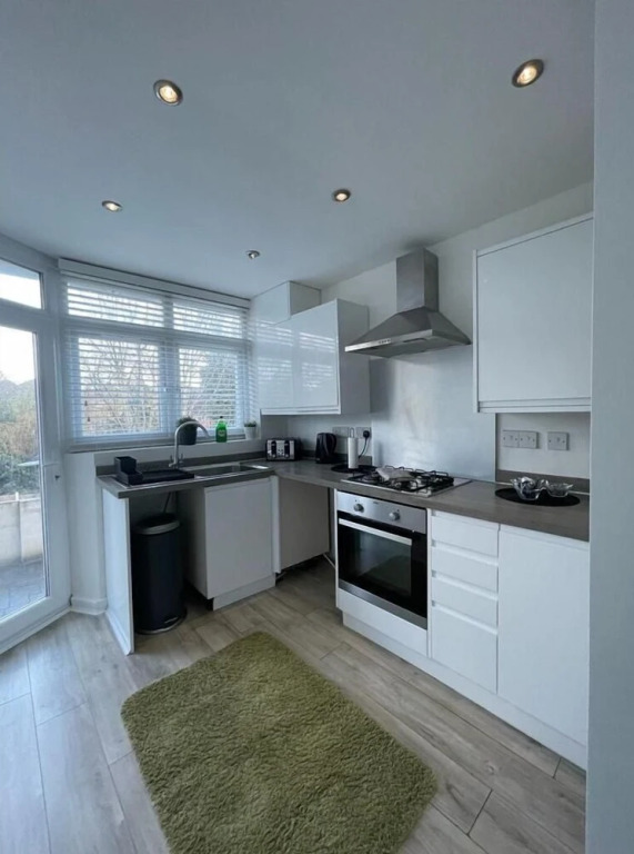 Harborne Park Road by JLJ Apartments