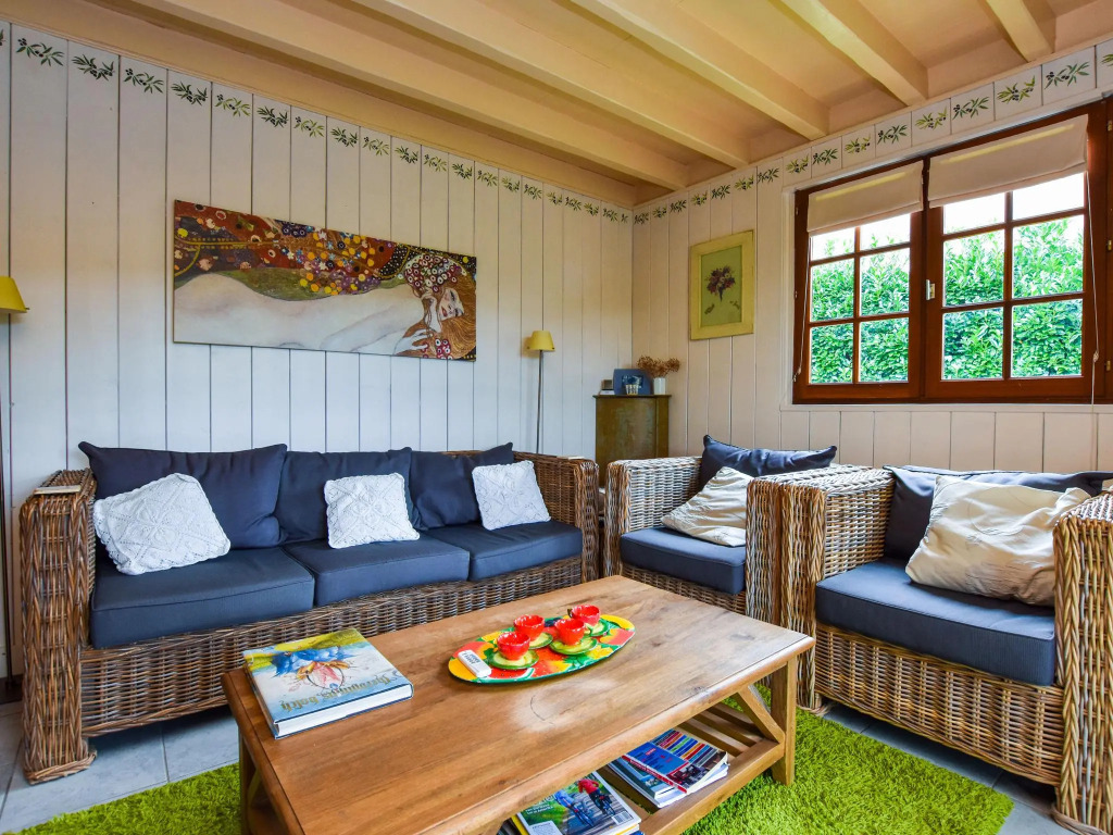 Holiday Home in Miremont with Garden, Patio, Veranda
