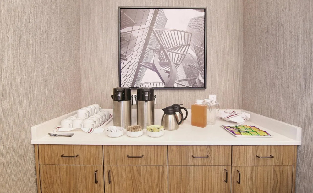 Holiday Inn Hotel & Suites - Calgary Airport North by IHG