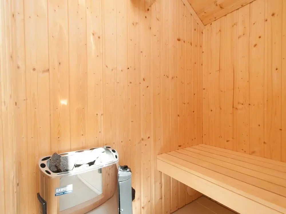 Holiday home with sauna