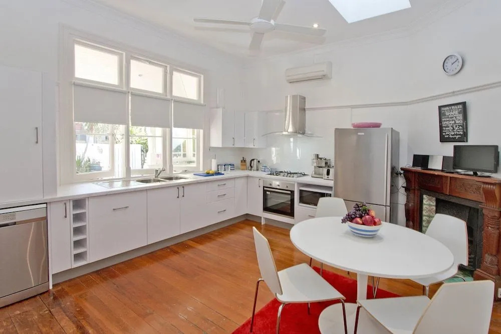Manly Beachside 2 Bedroom House