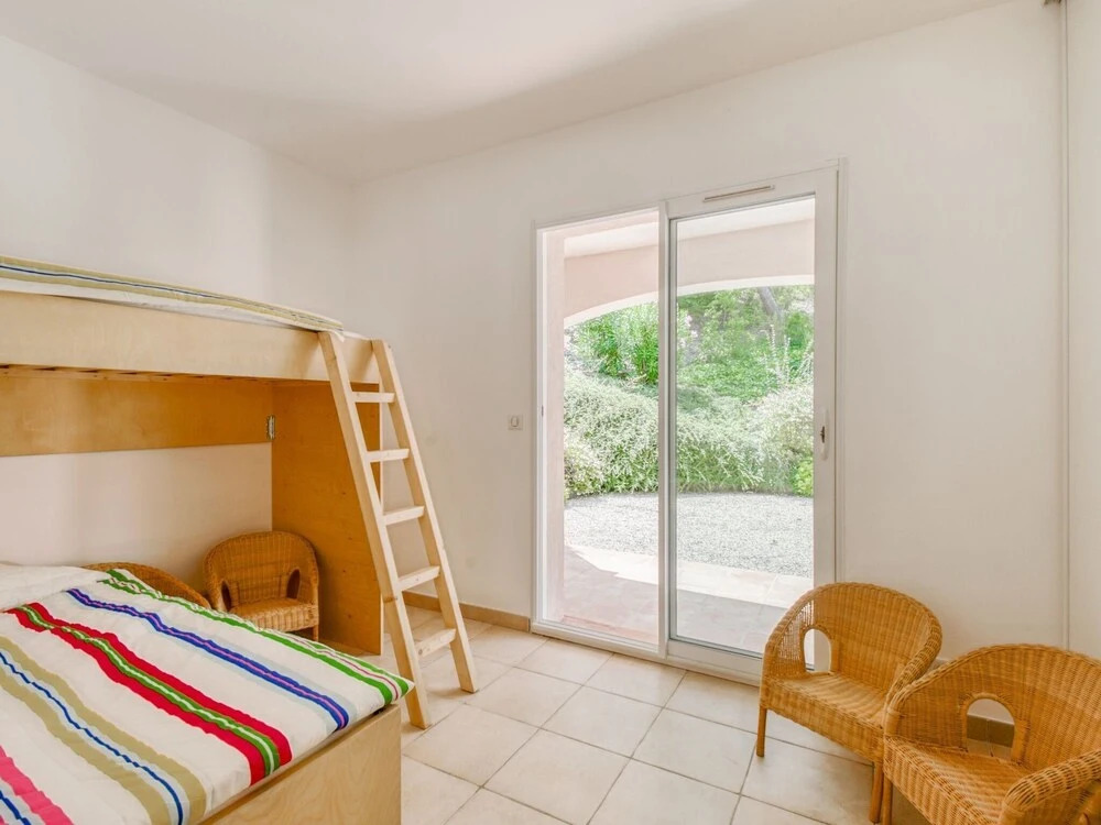 Villa in Le Muy with Private Pool & Forest