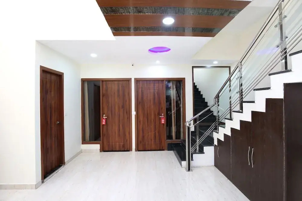 OYO 322 Hotel Royal