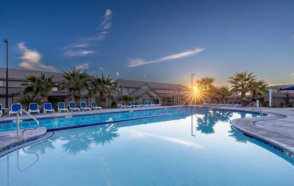 Sun Villa 3 Bedroom Townhouse