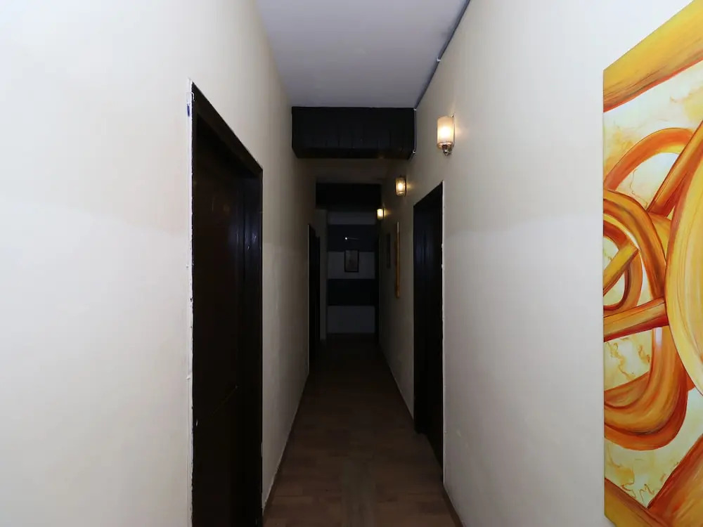 OYO 12477 DLF Phase 2
