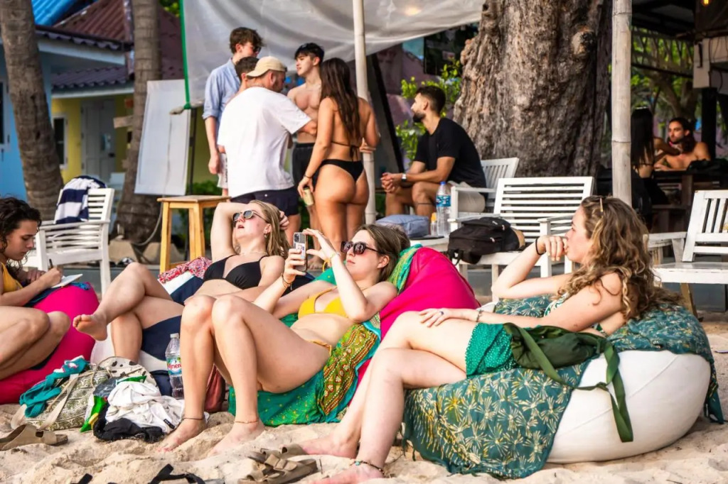 Slumber Party Koh Tao