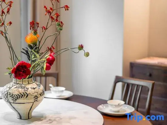 Taofanting·Xipan Cloud House Mountain-view Resort (Xiling Gorge Scenic Area Branch)