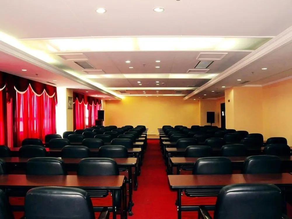 Xinmao Tiancai Hotel