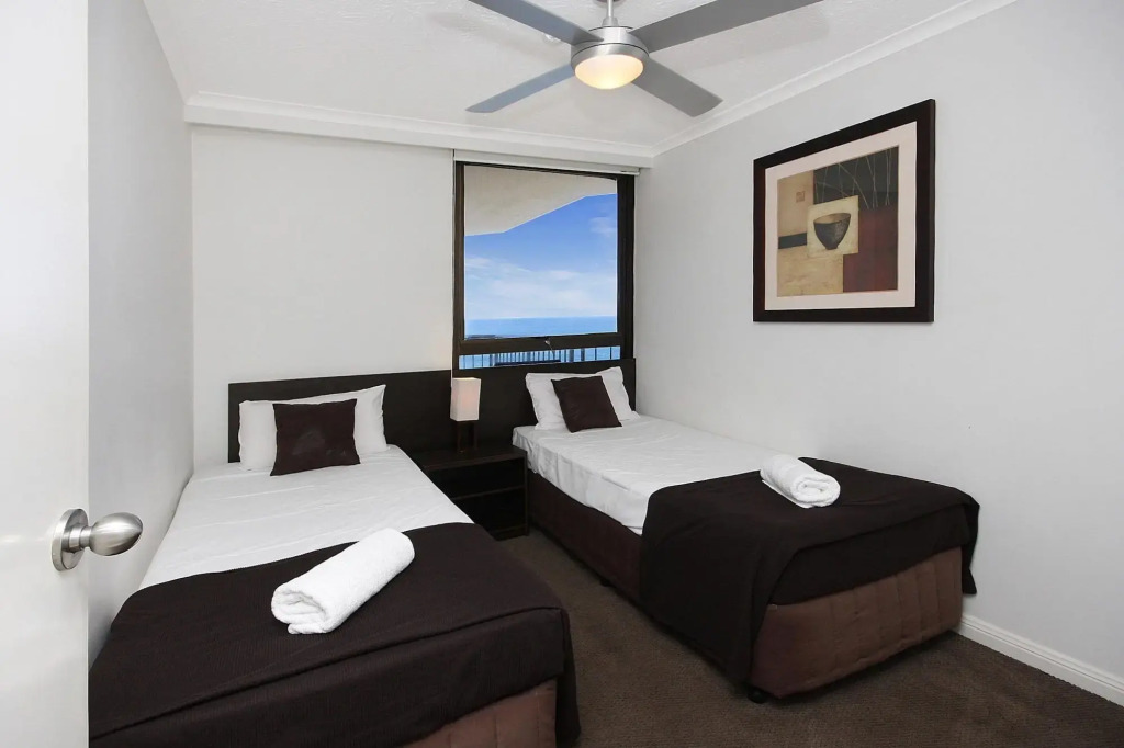 Spindrift on the Beach - Absolute Beachfront