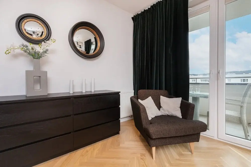 Business Flat Oliva by Renters Prestige