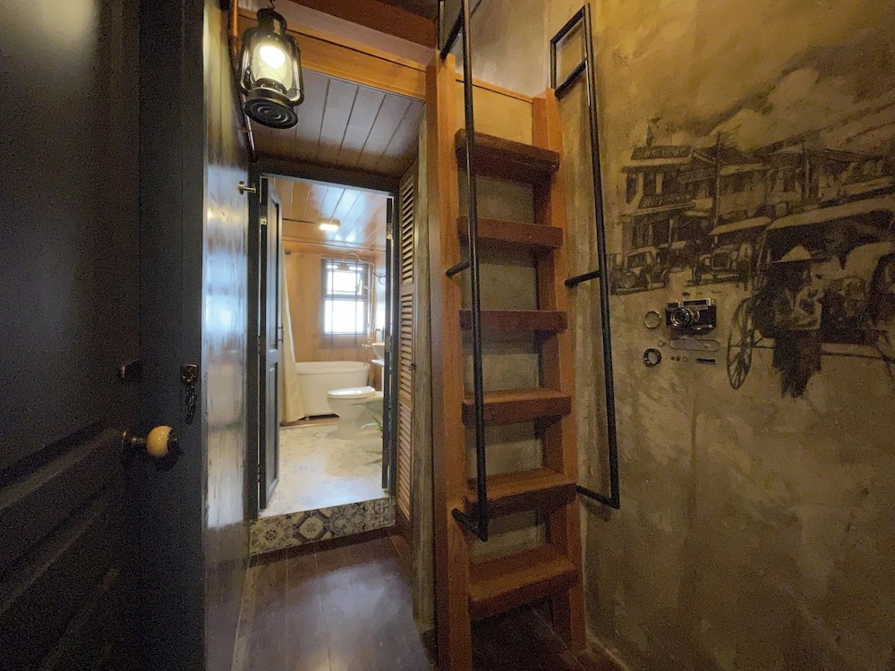 Central Old Town Cottage
