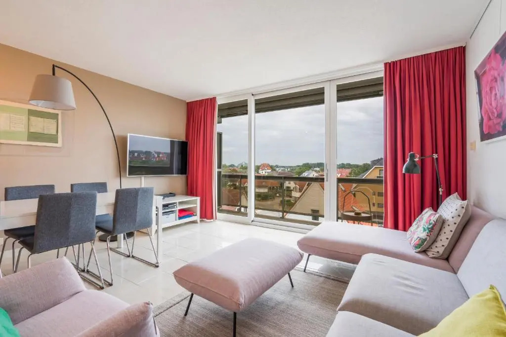 Refurbished comfortable app 1min from the sea