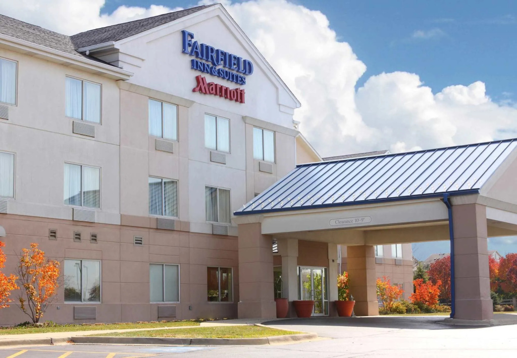Fairfield Inn and Suites by Marriott Chicago St. Charles