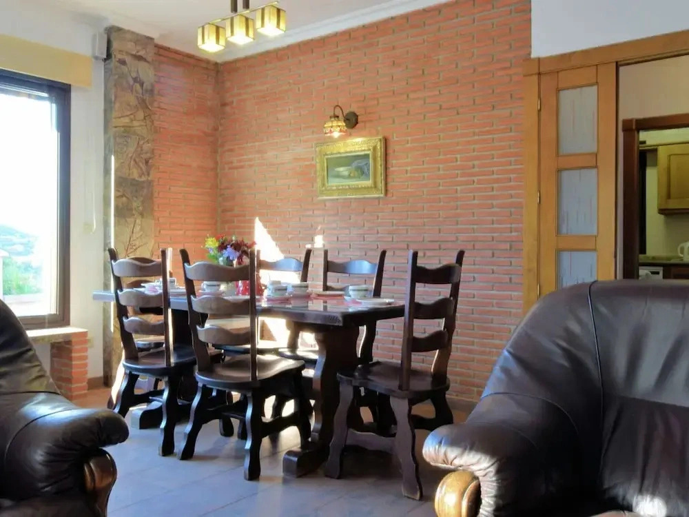 Luxury Villa in Sayalonga With Private Pool
