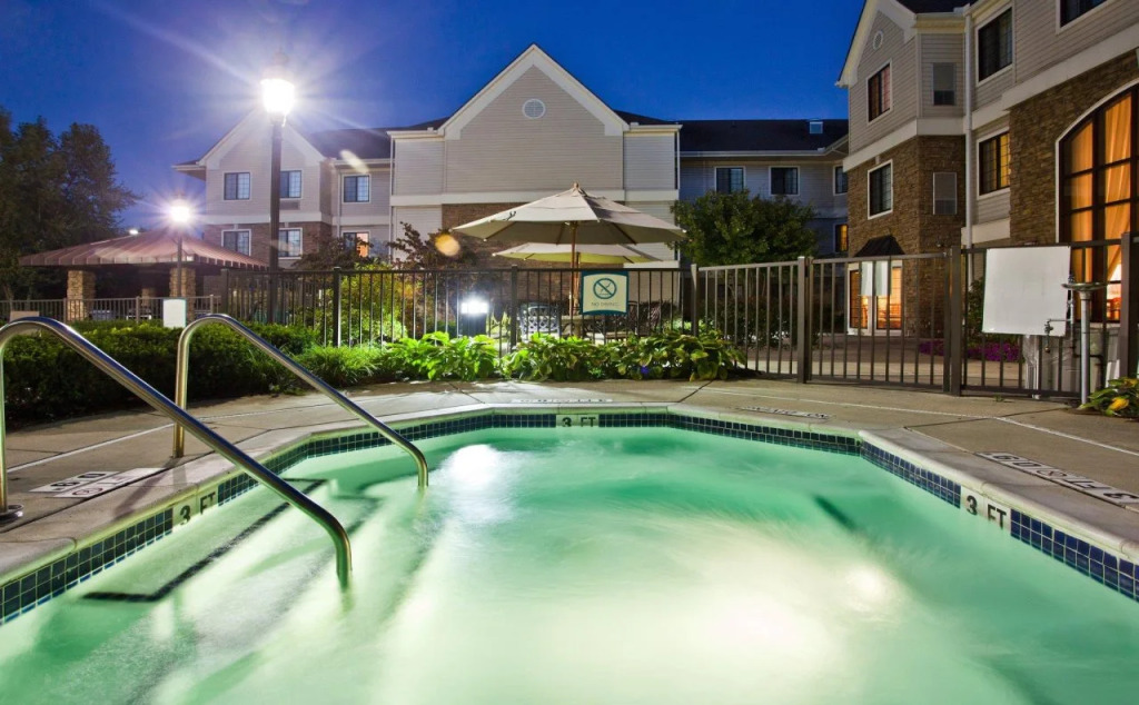Staybridge Suites Detroit-Utica by IHG