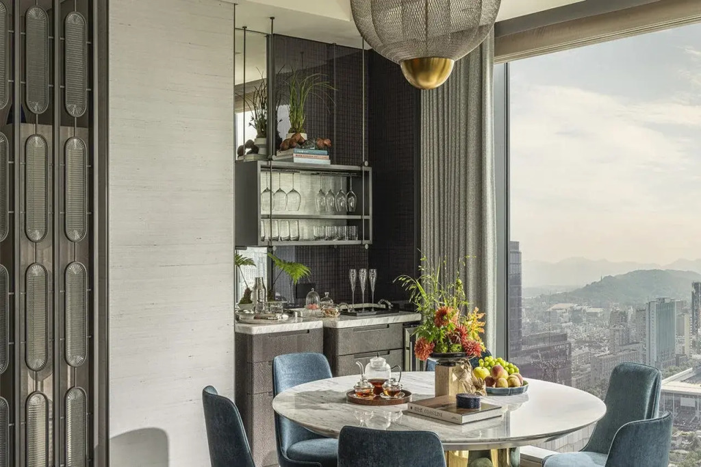 Four Seasons Hotel Hangzhou at Hangzhou Centre
