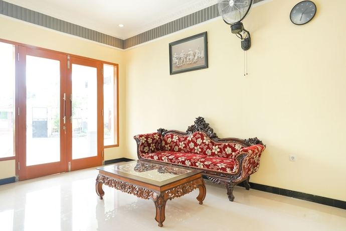 OYO 521 Majapahit Residence Syariah 1