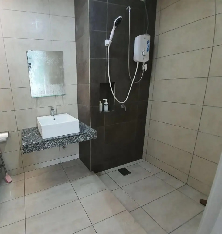 Miracle Homestay Group Traveller PG Sentral