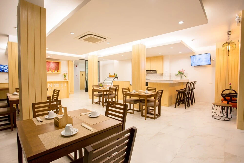 iNest Poshtel