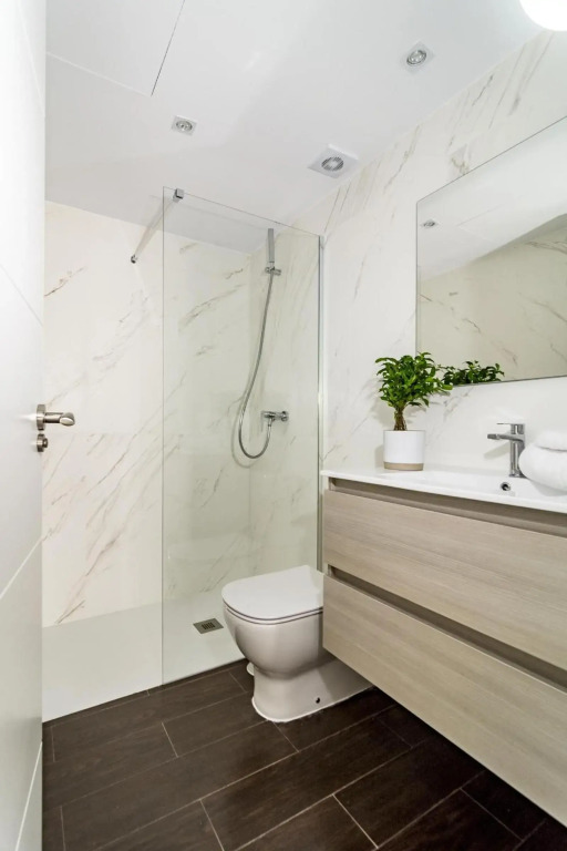 Dja- Modern 2 Bedroom Apartment Close to Beach