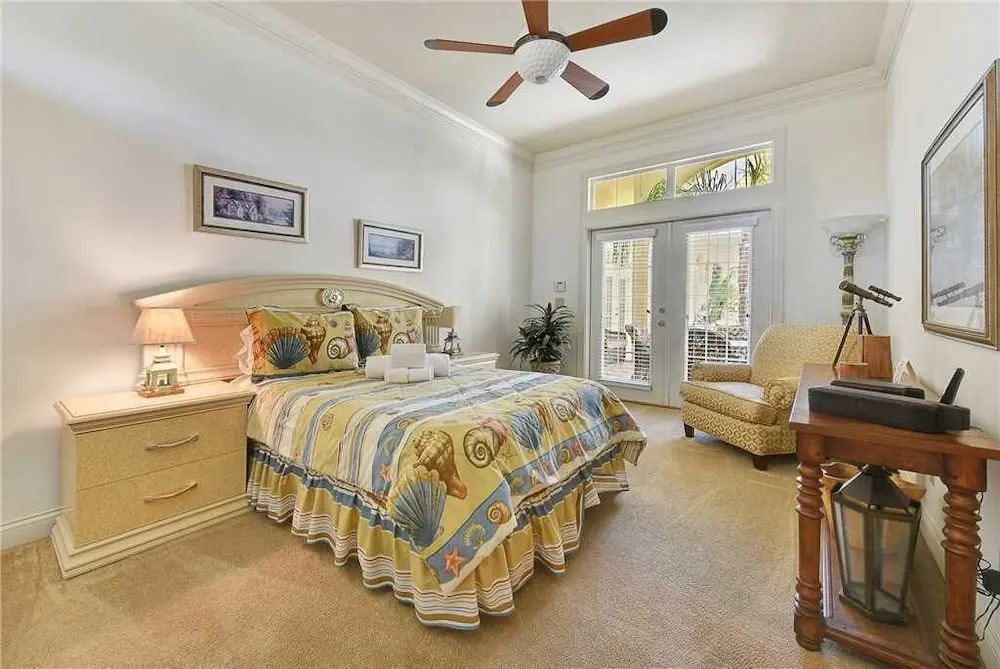 Royal Swan - Three Bedroom Home