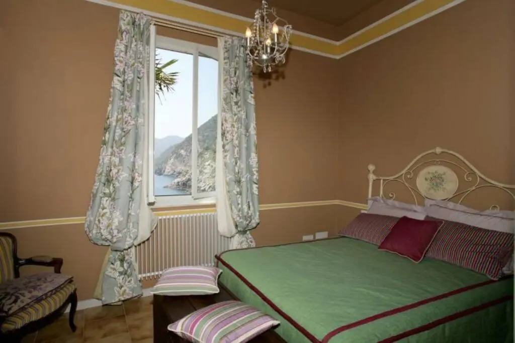 The Honeymooners’ Paradise Suite