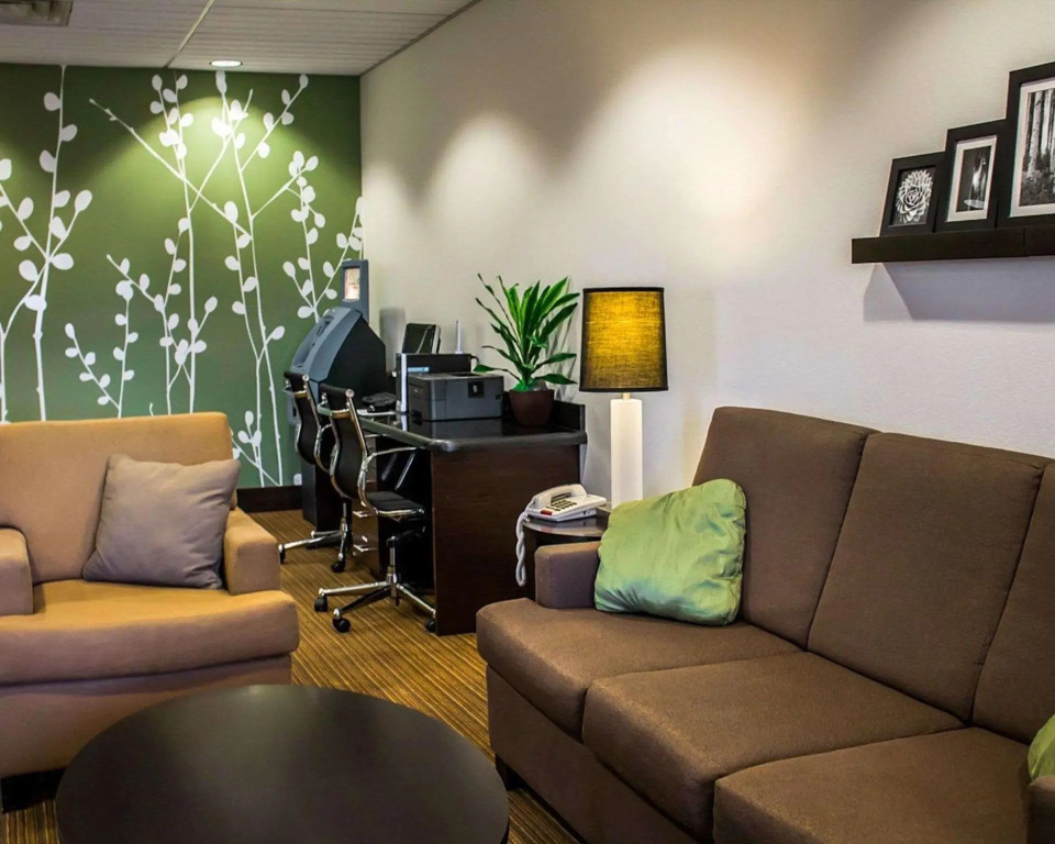 Express Inn & Suites