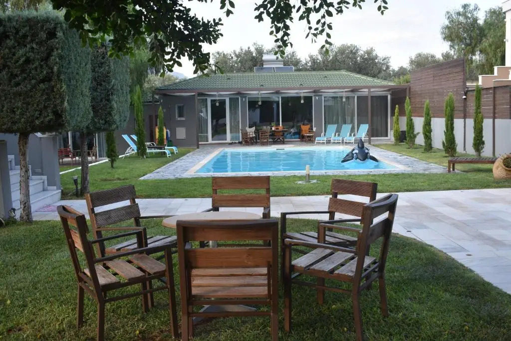 Sunlit Pool House