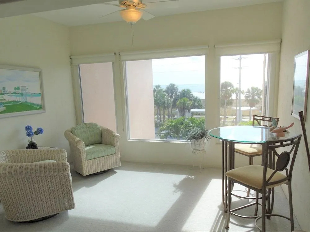 Sunset Royale - 308 1 Bedroom 1 Bathroom Condo