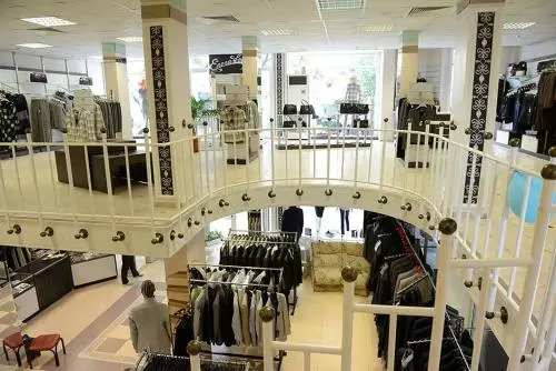 Elegant Complex