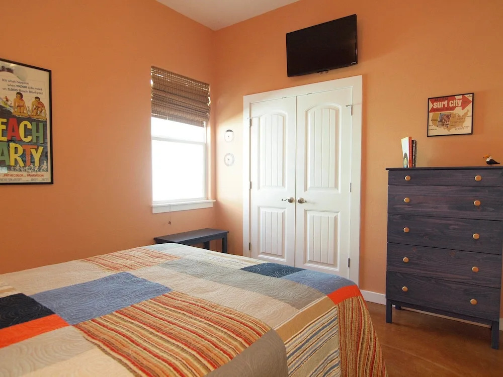 The Sea Monkee Pb216 3 Bedrooms 2 Bathrooms Condo