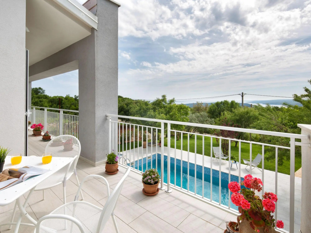 Exquisite Villa in Stanisovi With Swimming Pool