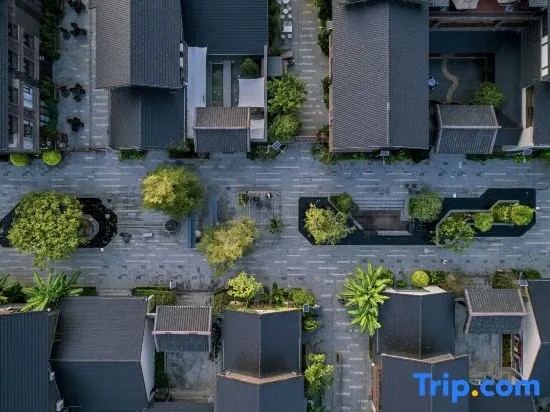 Xinxing Zenyu Town North and South Ju Siheyuan