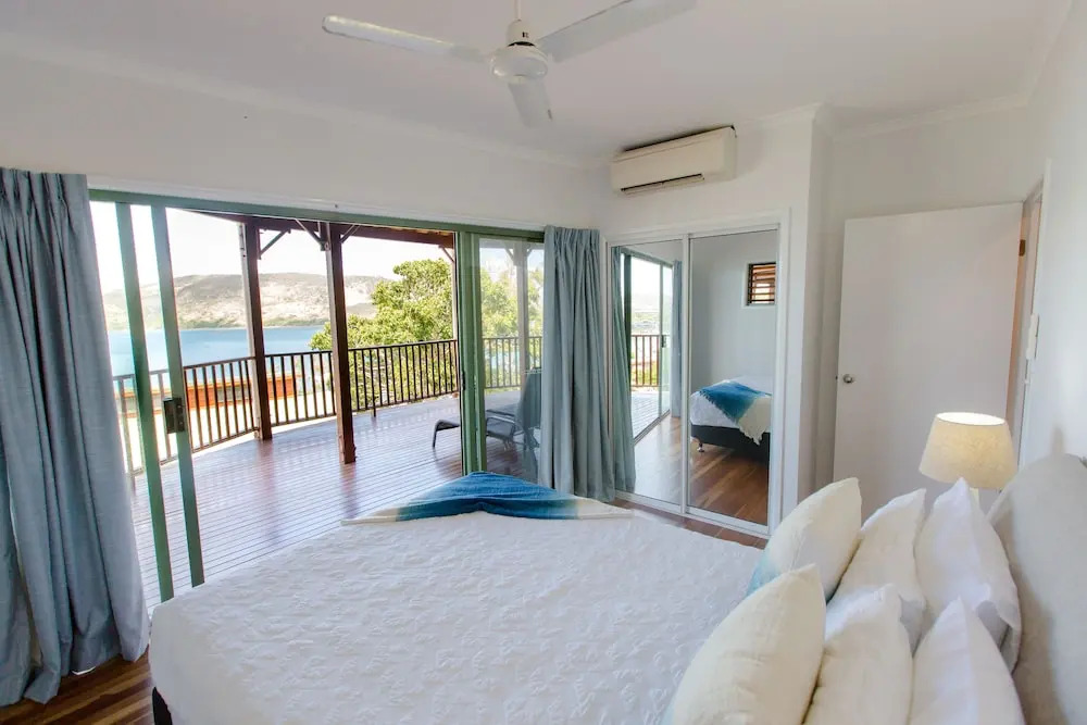 Casuarina Cove 13 on Hamilton Island by HamoRent
