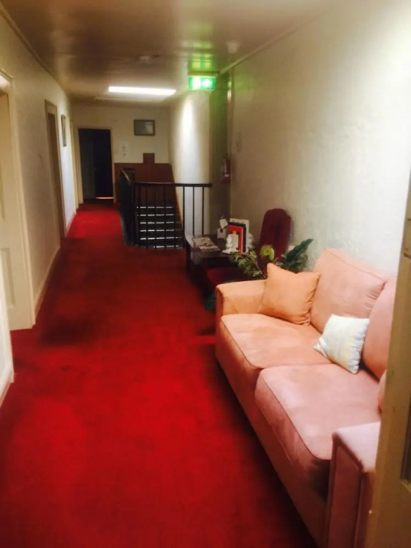 Ross Hotel