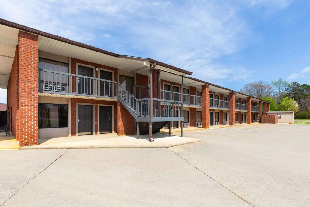 Days Inn by Wyndham Childersburg