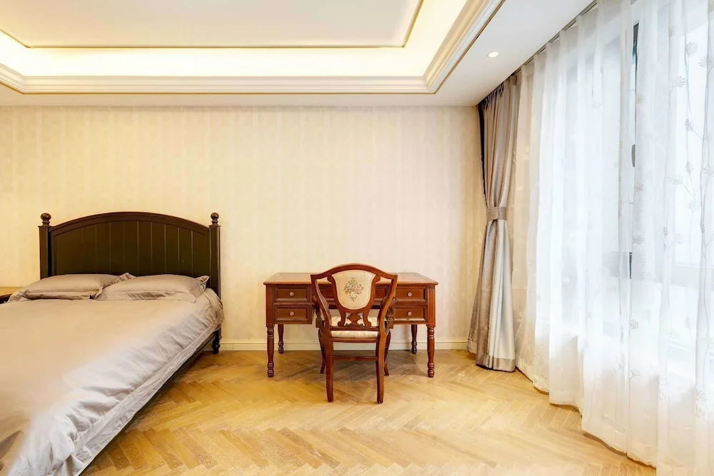 American Light Luxury Style High end Apartment Near Tiananmen And Houhai