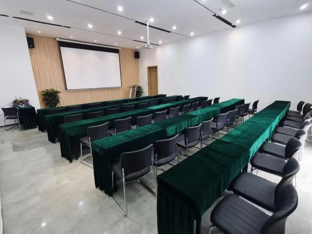 Echarm Hotel (Kaifeng Jinming Plaza)