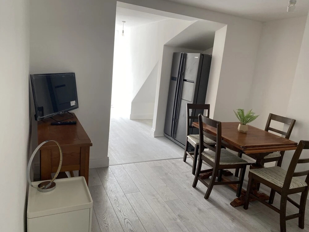 Modern Apartment in Nice Area in South London