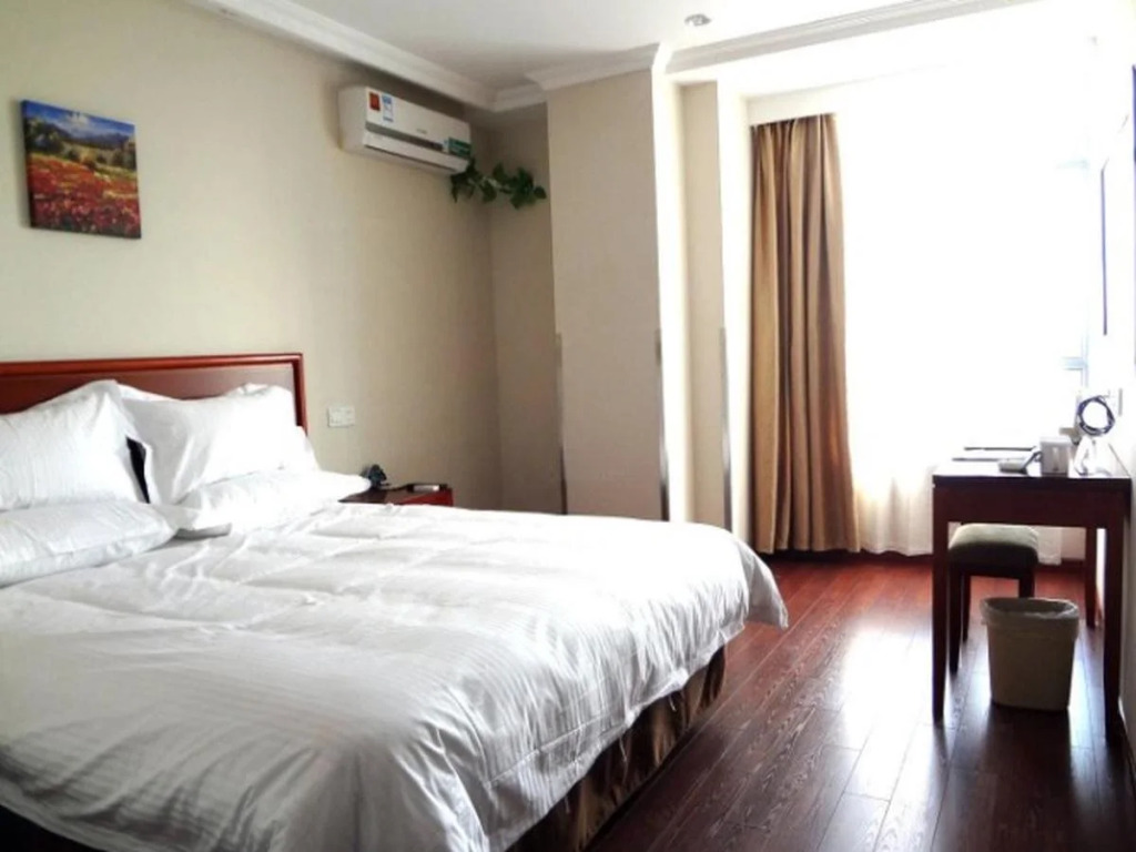 Green Tree Inn Nanjing Dachang Xinhua Road Express Hotel