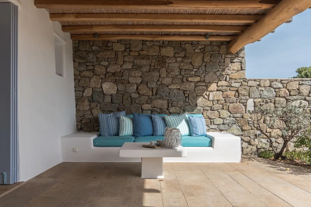 Hera iconic Mykonian Villa